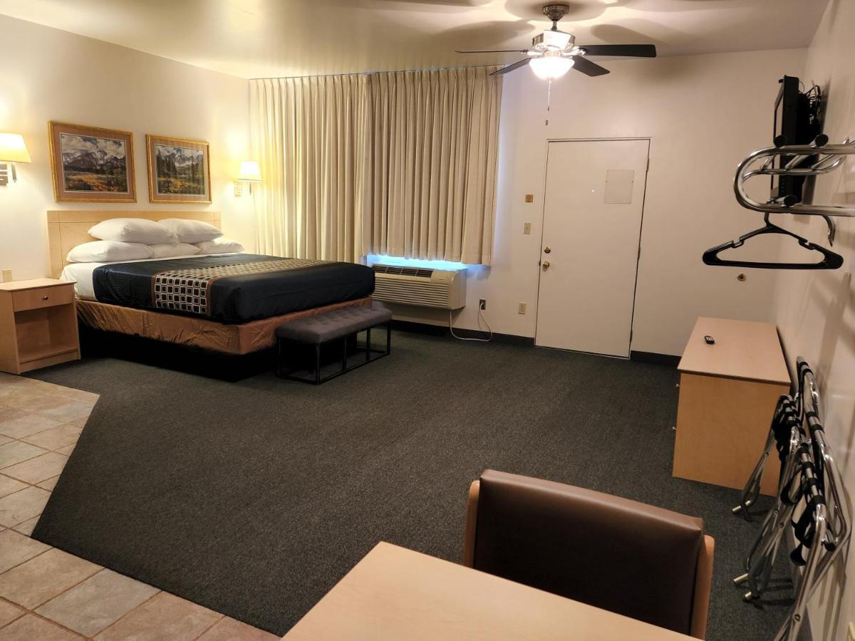 Mecca Motel Colorado Springs