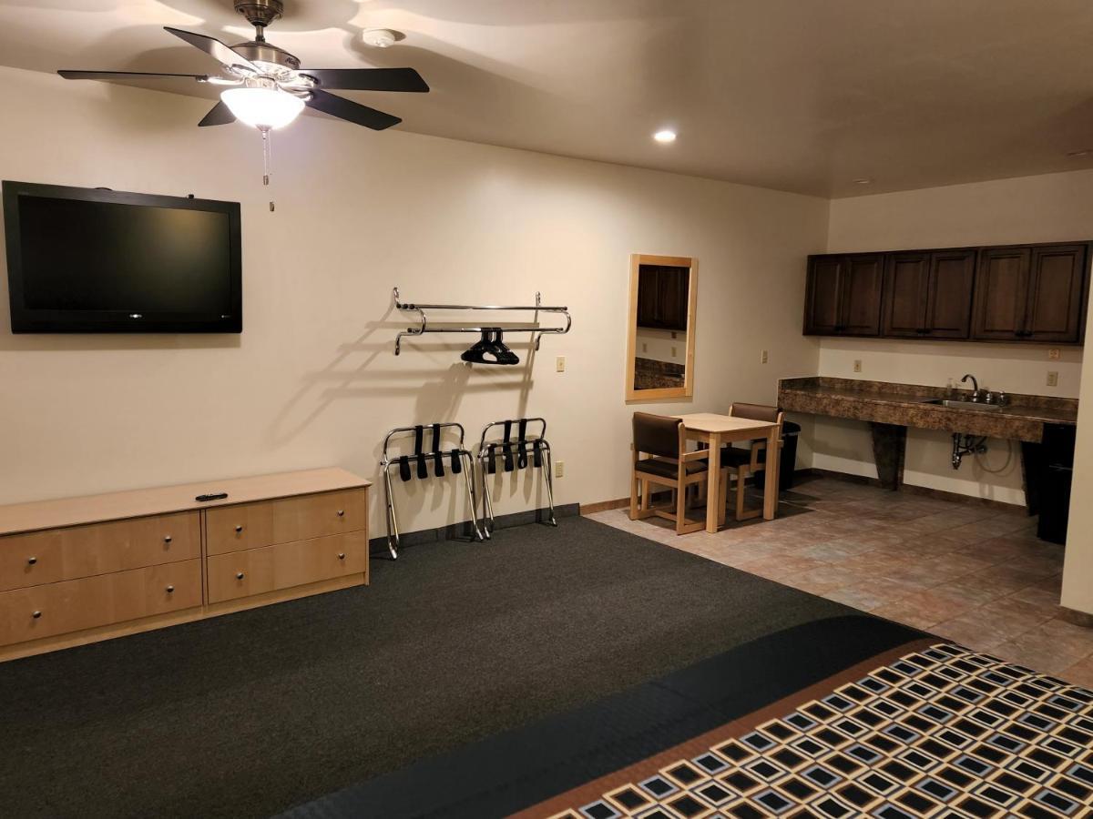 Mecca Motel Colorado Springs